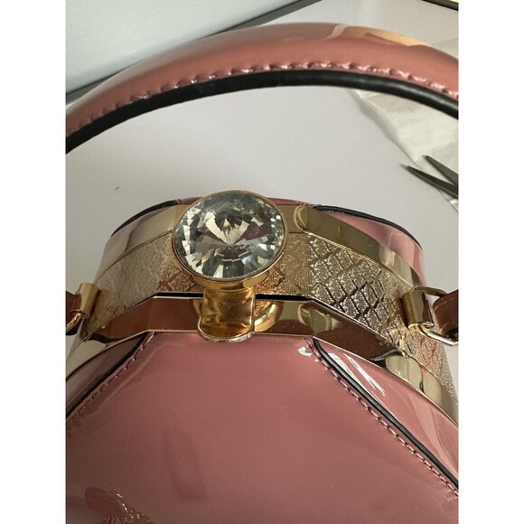 Gramercy & Grand Gorgeous Pink patent leather handbag Gem Clasp Shoulder Bag NEW - Picture 12 of 13